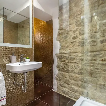 Aurelia Palace Apartment