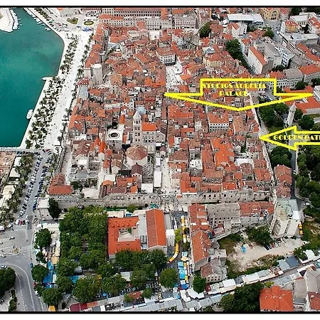 Aurelia Palace Σπλιτ